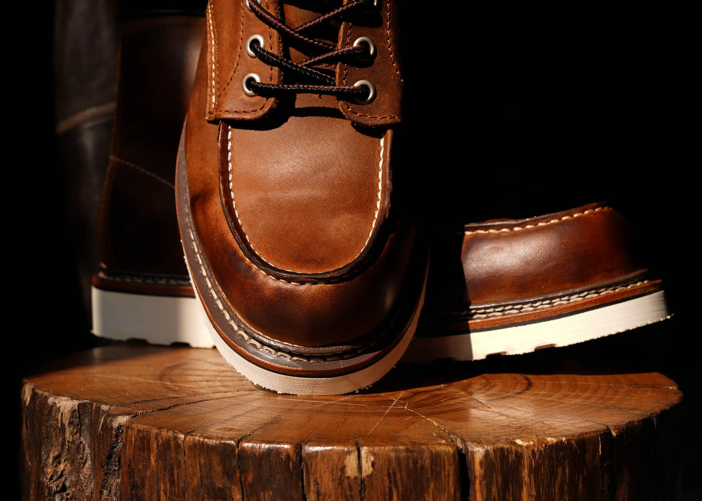 Durable Goodyear-Welted Stitchdown Rugged Style Work Boots Heritage Genuine Leather Moctoeboots Red For Men 1907 Shoes