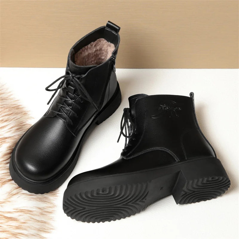 Women Winter Warm Velvet Ankle Boots Lace up Soft Leather Thick Bottom New Fashion Anti-slip Motorcycle Short Boots