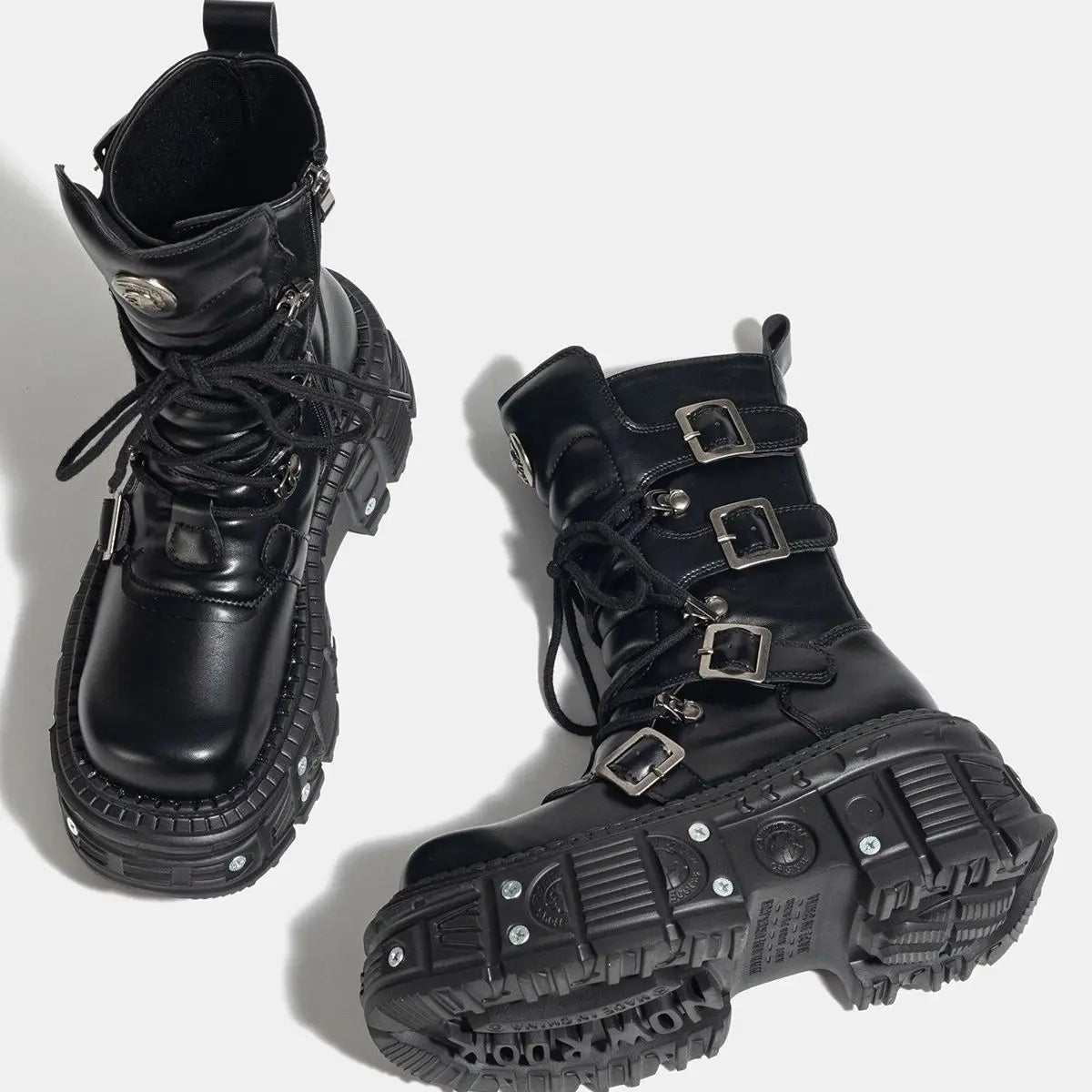 Women's 2025 New Niche Internet Celebrity Muffin Platform Locomotive Punk Goth Lace-up Medium Boots
