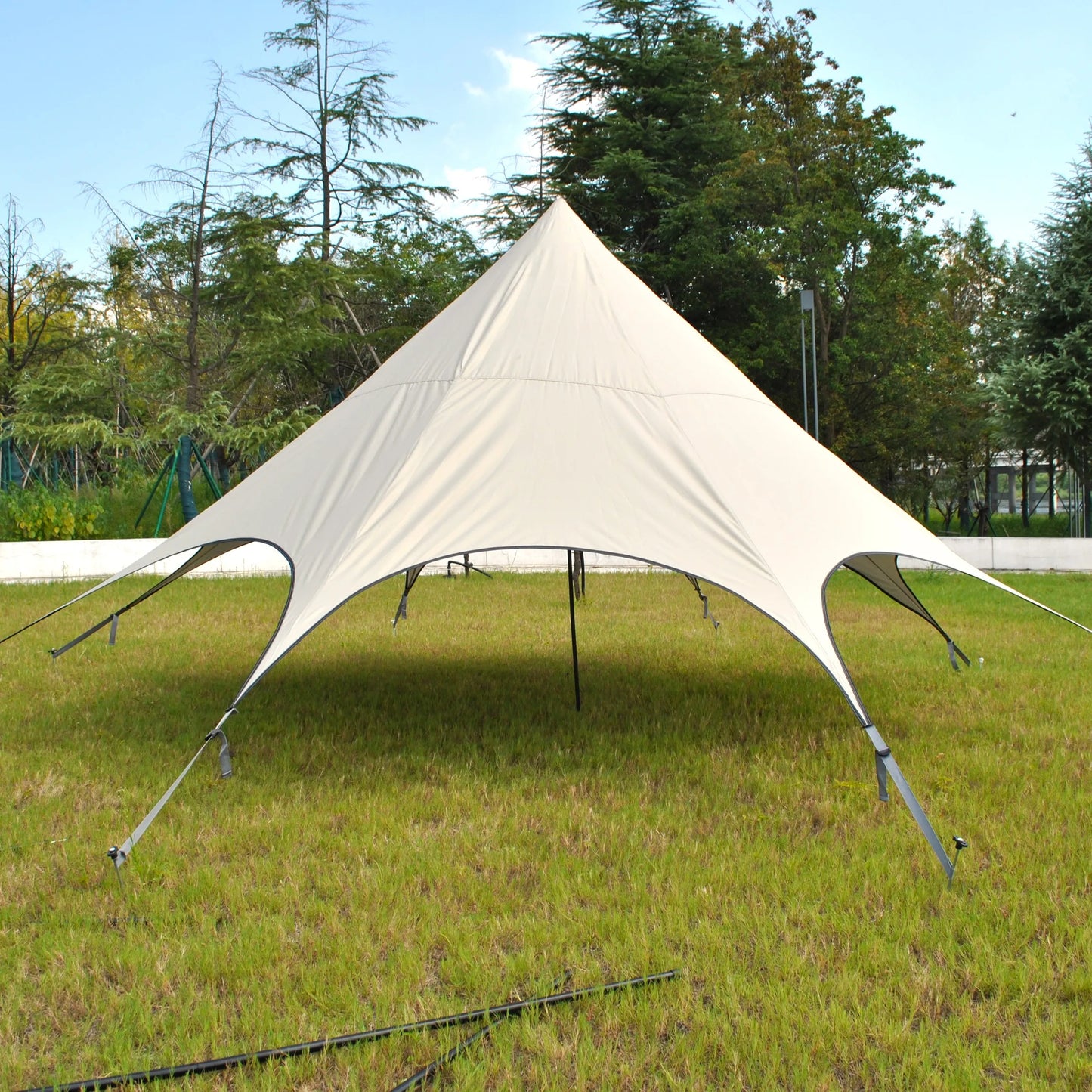 Silver coated rainproof and sunscreen octagonal canopy easy to build courtyard umbrella canopy pavilion beach canopy tent