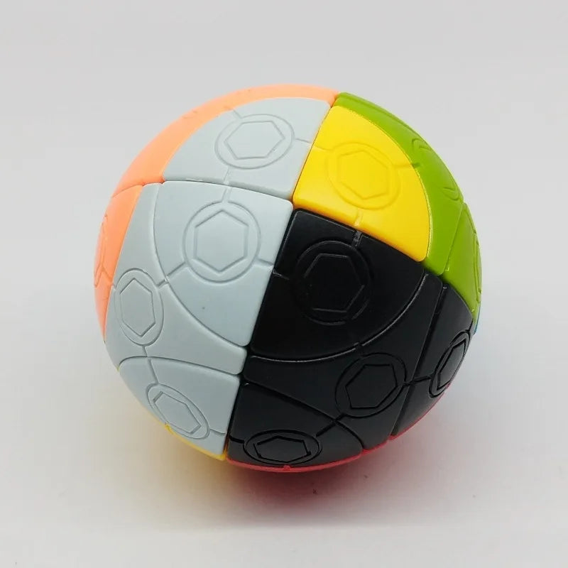 [Wisdom]2X2 Football Cube 8-color 75mm Spanish Spherical Cube 2X2 Spherical Cube Personal Hobby Collection Edition Fidget Toys