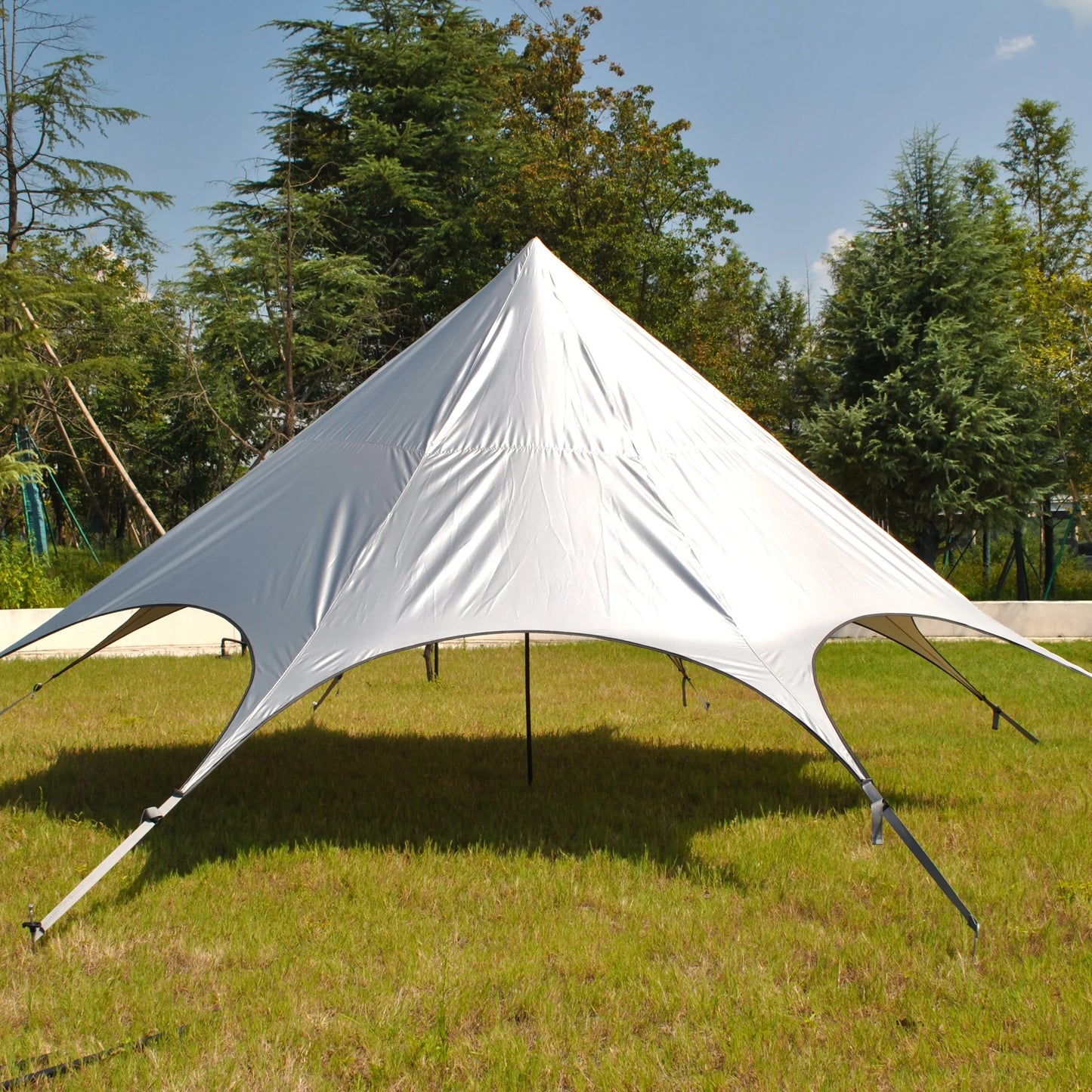 Silver coated rainproof and sunscreen octagonal canopy easy to build courtyard umbrella canopy pavilion beach canopy tent