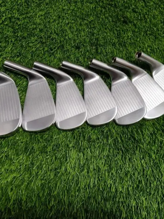 Golf Left Hand Iron, 5th Generation 790 Left Hand Iron or Right Hand Iron, European Tour Hard AMT/S300 Axe, Comes with Cover