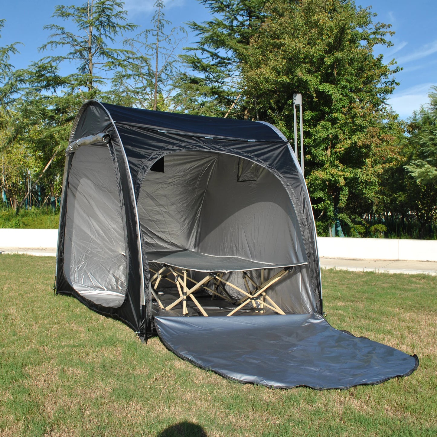 CZX-827 Advanced Bike Tent Bike Storage Shed tent,4 bikes storage tent,4 bikes tent,2 doors bigger cot bed tent,motorcycle tent