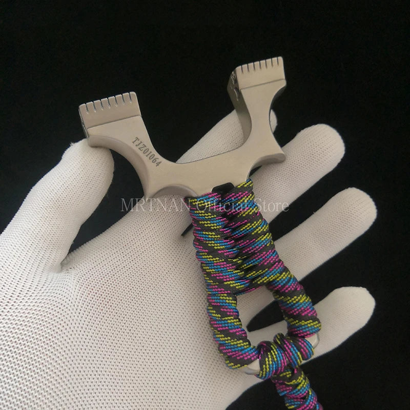 High-quality Titanium Alloy Slingshot with Rubber Band Professional Outdoor Sports Hunting Shooting Catapult Accessories