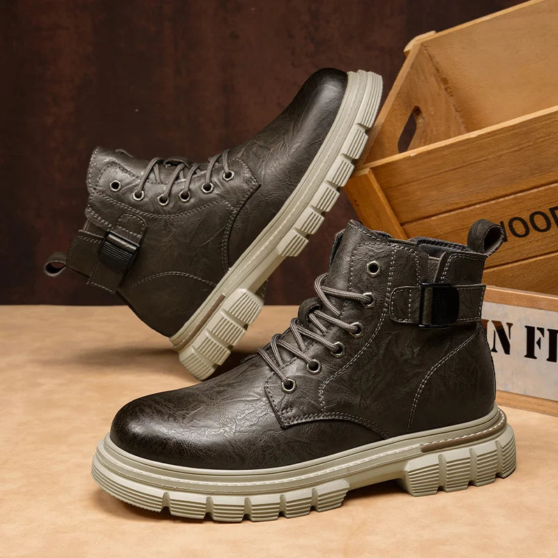Outdoor Leather Ankle Boots Fashion Lace Up Motorcycle Boots Non-Slip Male Comfortable Botas 2025 New Arrival Men High Top Shoes