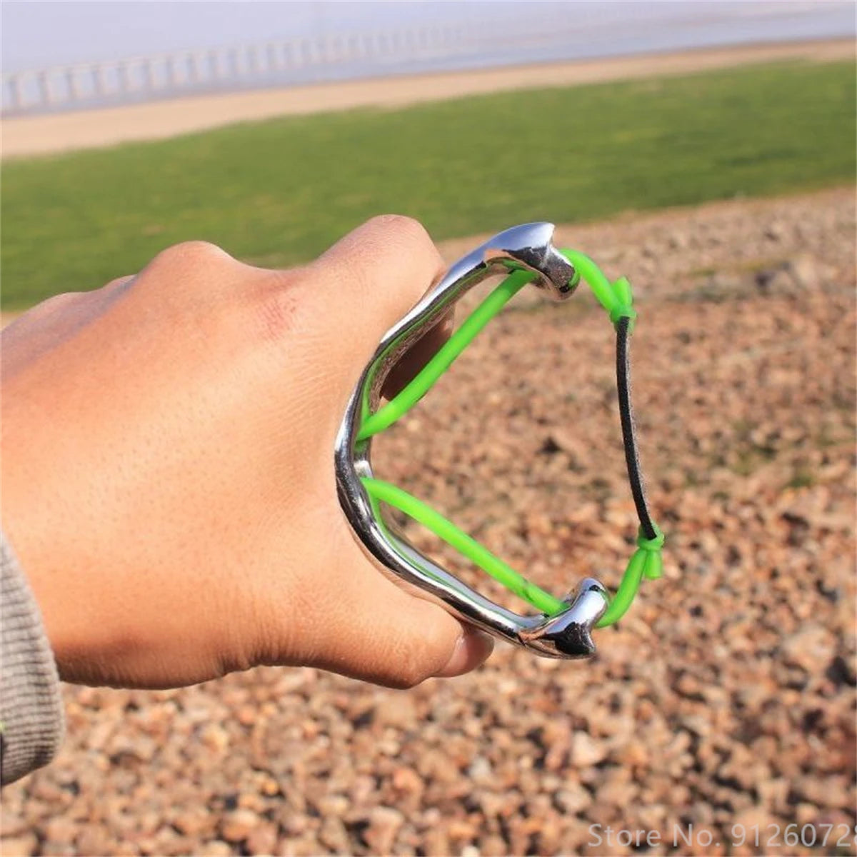 Hunting Slingshot High-precision Outdoor Shooting Competitive Catapult Tactical game toys Stainless steel Bow Send Rubber band