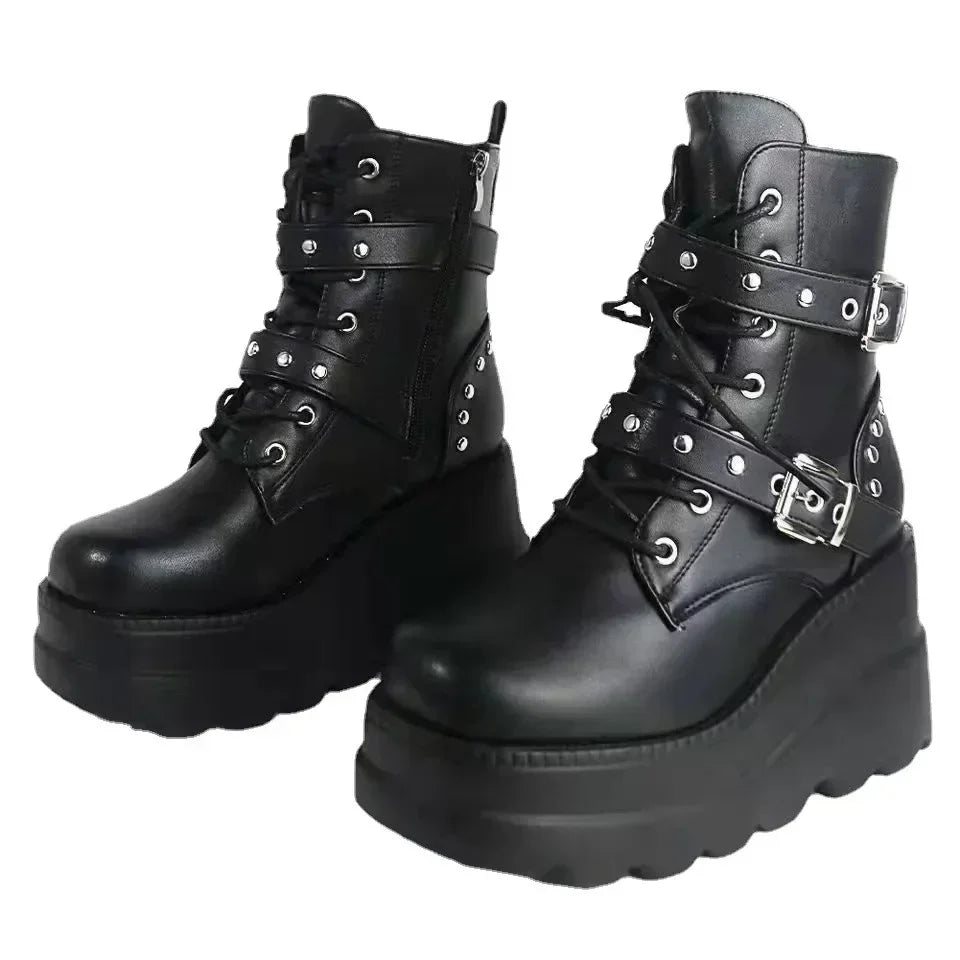 Slope heel short boots for women in autumn and winter 2025 new thick soled plus size fashionable short boots for women