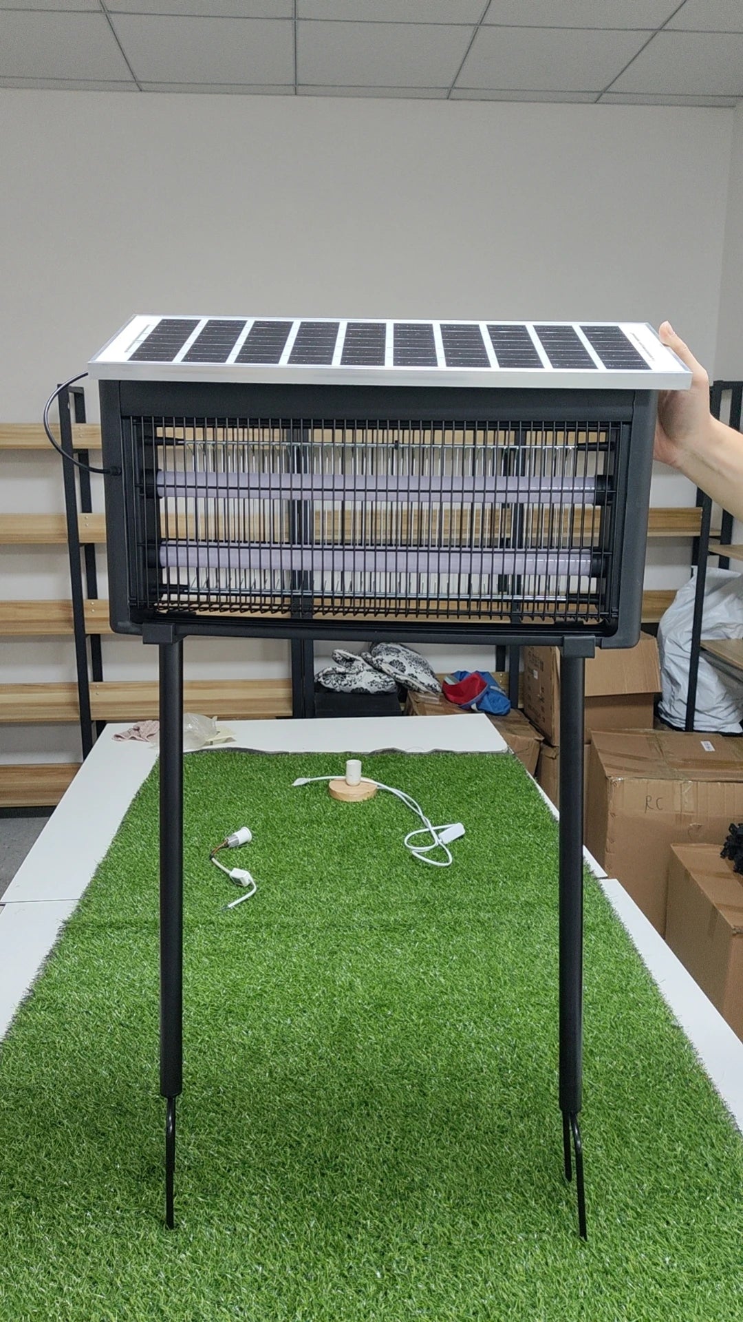 40W 6000mAh Battery Solar-Powered Mosquito Killer Light Source - Outdoor Waterproof Bug Zapper Ideal for Garden Patio & Camping