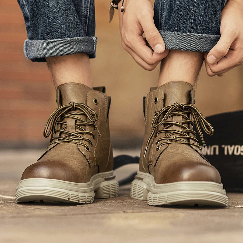 Outdoor Leather Ankle Boots Fashion Lace Up Motorcycle Boots Non-Slip Male Comfortable Botas 2025 New Arrival Men High Top Shoes