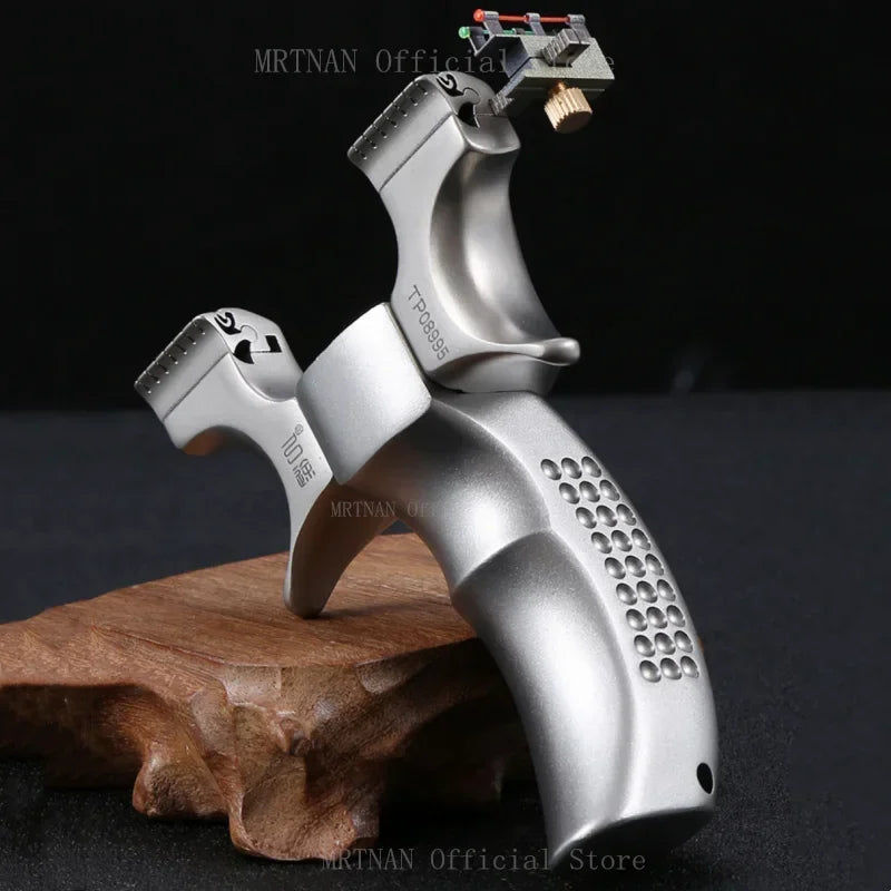 Powerful Metal Slingshot Precise Aiming Catapult Outdoor Hunting Shooting Slingshot Rubber Band Outdoor tool