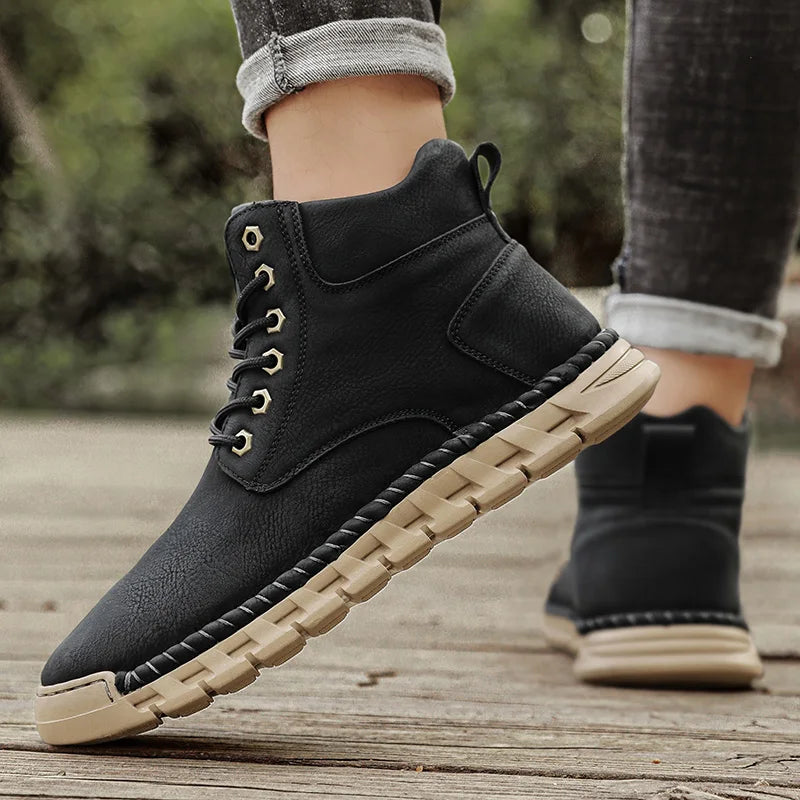 Lace-Up Men's High Top Shoes Classic Winter Men Ankle Boots Version Casual Motorcycle Boots Male Winter Plush Snow Leather Botas