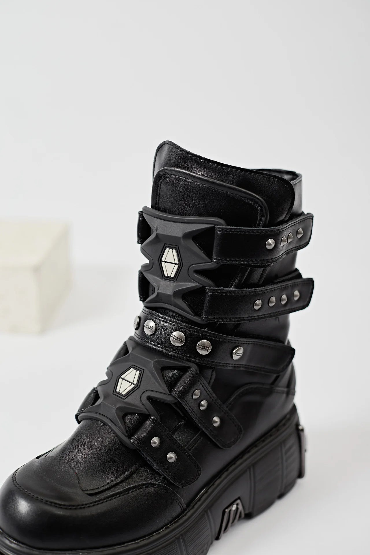 2025 Autumn and Winter New Women's Heavy Metal Platform Low-top Punk High-top Dark Motorcycle Boots Men