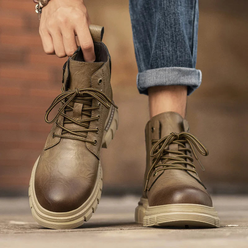 Outdoor Leather Ankle Boots Fashion Lace Up Motorcycle Boots Non-Slip Male Comfortable Botas 2025 New Arrival Men High Top Shoes