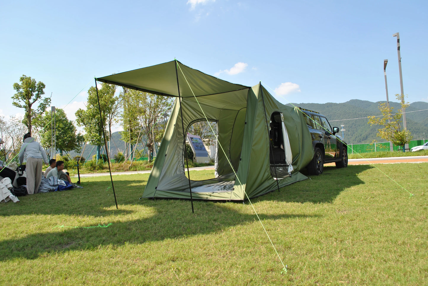 camping tent big space with rainfly, hatch back camping tent for 5 person, tailgate camping tent for suv with 4 poles, car tent