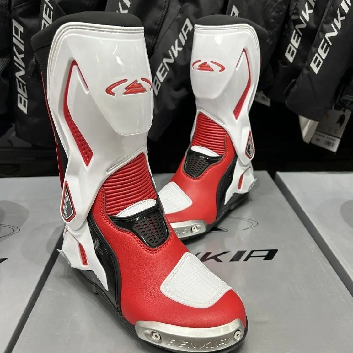 Motorcycle Riding Boots Motorcycle Rally Off-road Racing Shoes Warm and Anti Fall Riding Shoes Motorcycle Travel Supplies