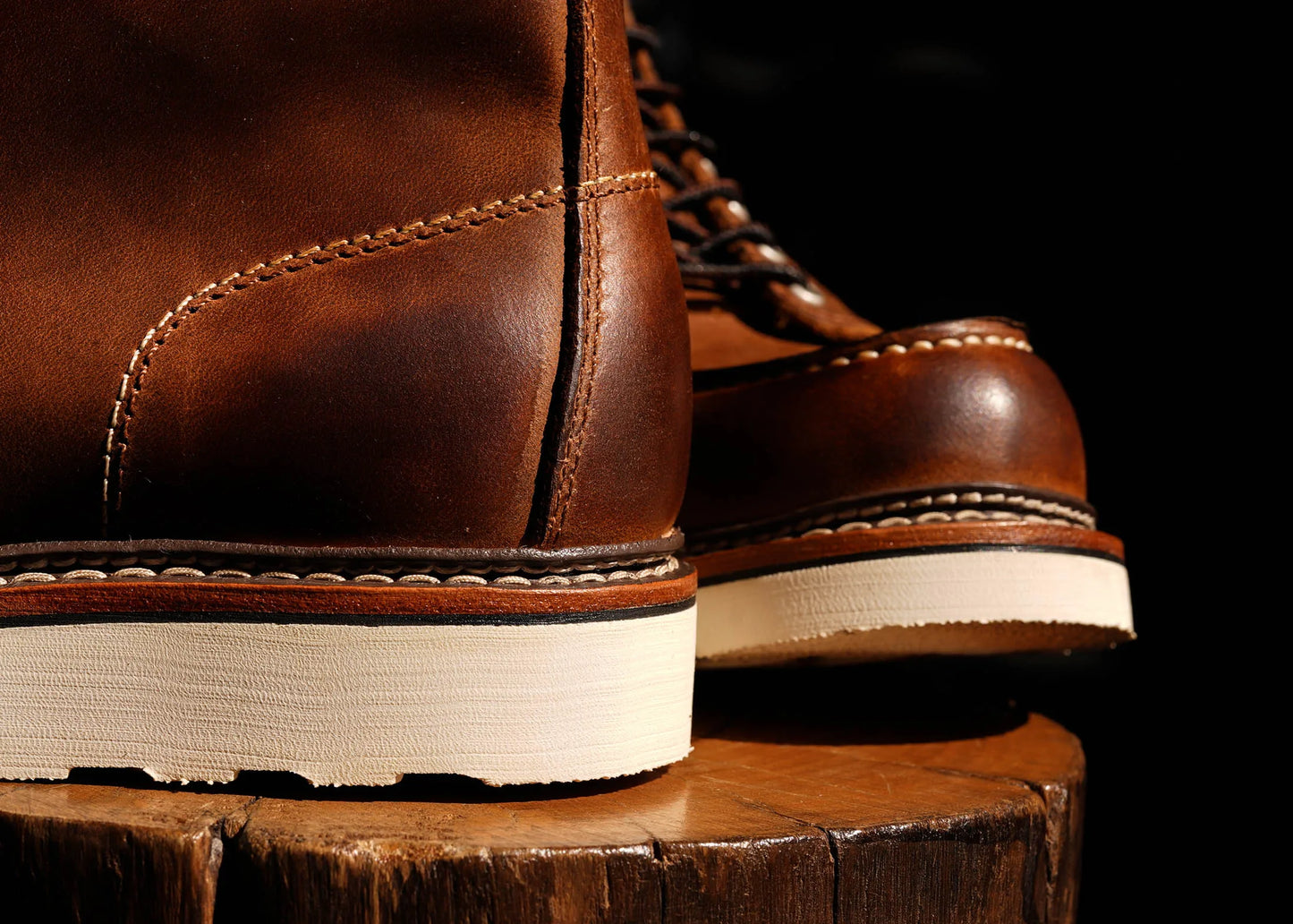 Durable Goodyear-Welted Stitchdown Rugged Style Work Boots Heritage Genuine Leather Moctoeboots Red For Men 1907 Shoes