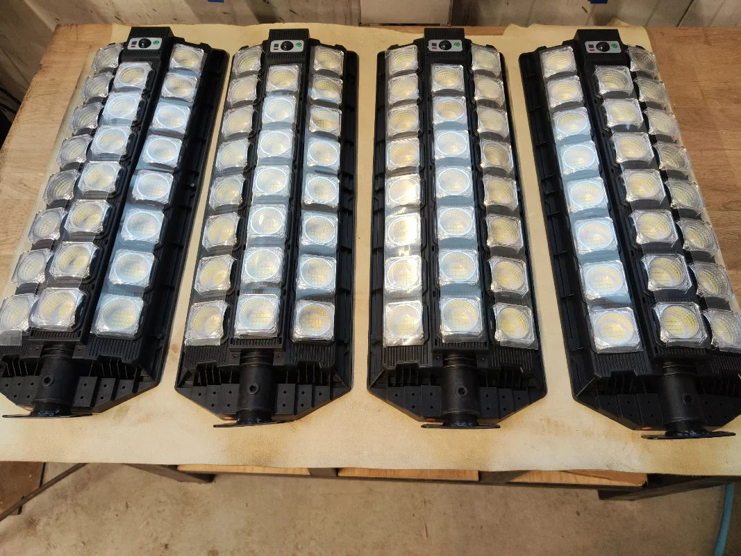 Newest Solar Street Lights Motion Sensor LED Solar Flood Light Dusk To Dawn Outdoor IP66 Waterproof LED Security Lamp for Yard