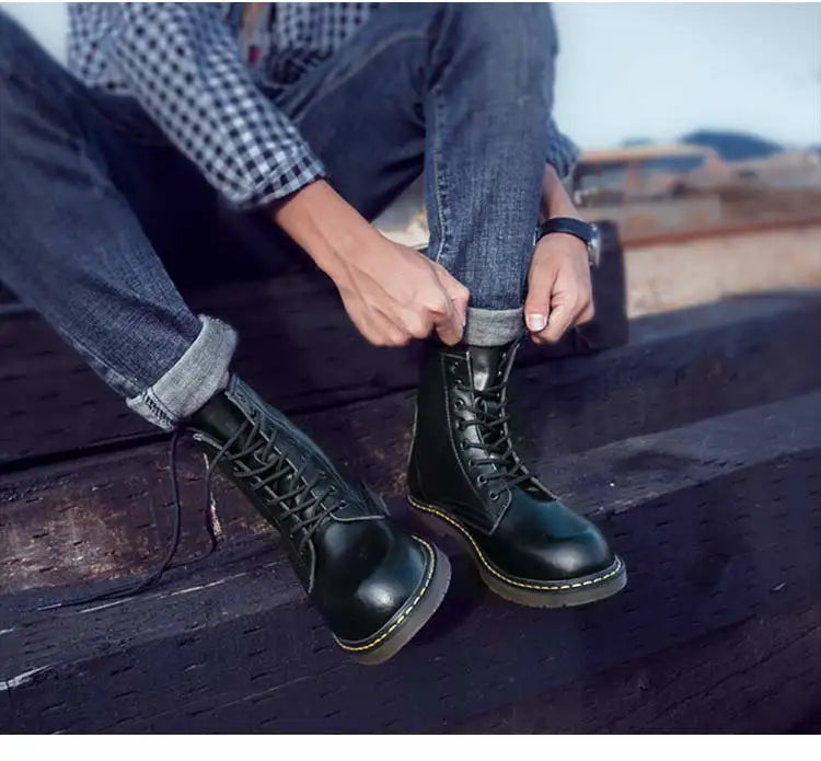 Fashion Men's Boots British Style High Top Casual Sneakers Men Luxury Designer Work Shoes Outdoor Anti slip Motorcycle Boots Mal