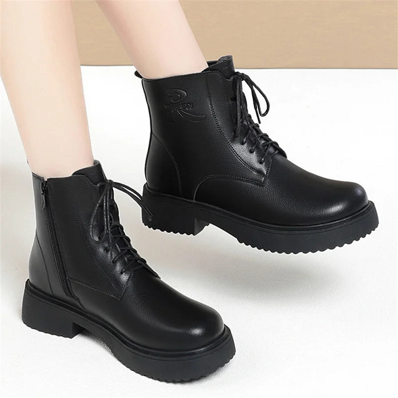 Women Winter Warm Velvet Ankle Boots Lace up Soft Leather Thick Bottom New Fashion Anti-slip Motorcycle Short Boots