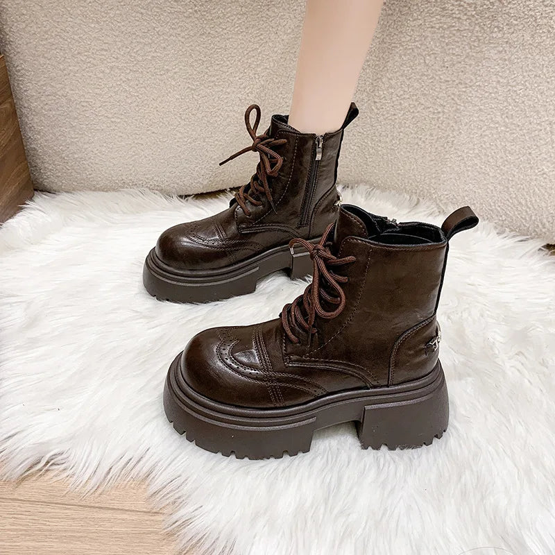 Boots Woman 2025 Trend Female Shoes Winter New British platform Lace up zipper ankle boots Plush Flat Heel Motorcycle boots