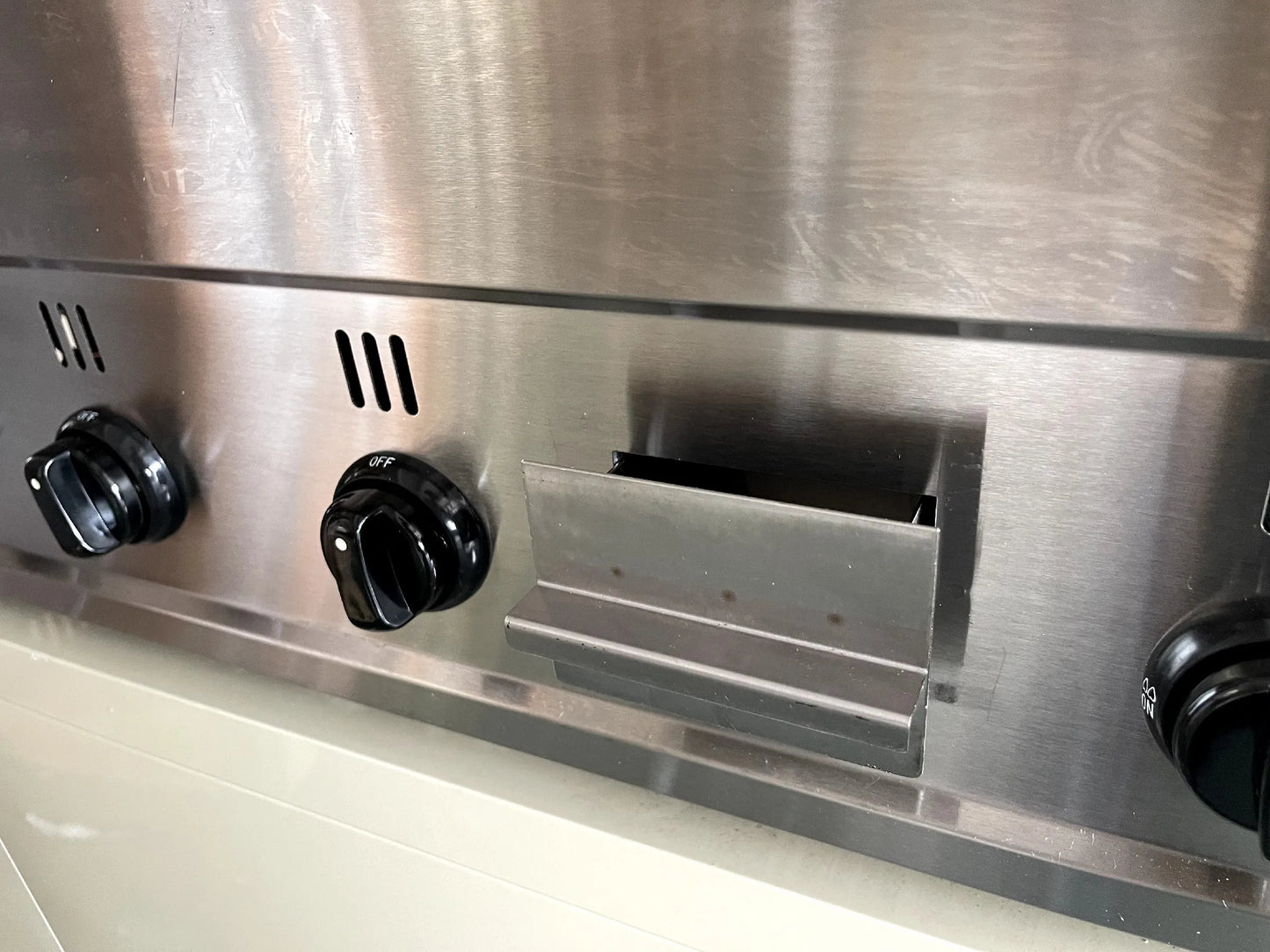 New Design Commercial Gas Lava Rock Charbroiler/gas Barbecue Grill With Lava Rock/gas Bbq With Lava Rock