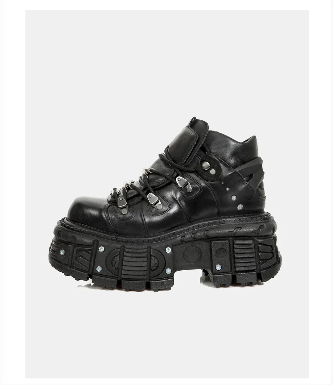 Retro Men's Motorcycle Boots Fashion Punk Rock Round Toe Leather Shoes Platform Metal Decoration Design Y2k Gothic Skull Boots