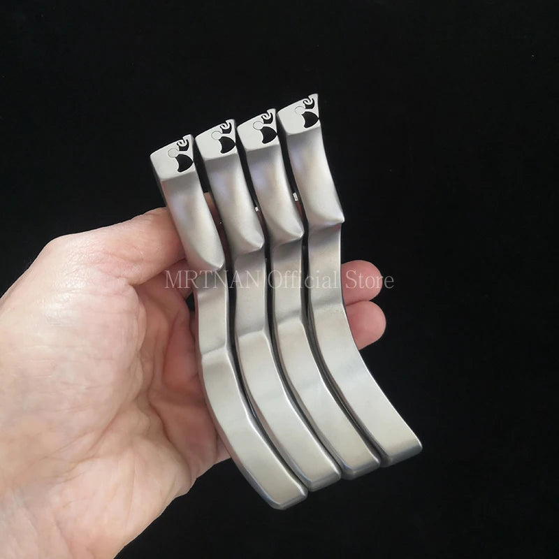 High-quality Titanium Alloy Slingshot with Rubber Band Professional Outdoor Sports Hunting Shooting Catapult Accessories