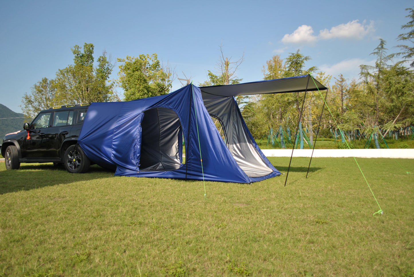 camping tent big space with rainfly, hatch back camping tent for 5 person, tailgate camping tent for suv with 4 poles, car tent