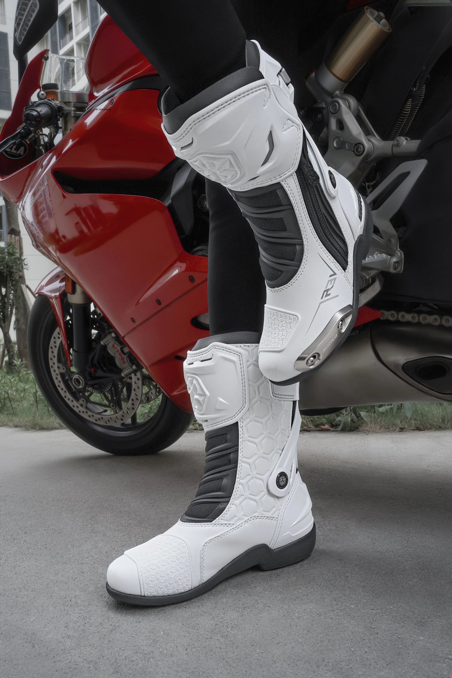 Women's Motorcycle Boots Riding Durable Anti-Slip Professional Motocross Protective Shoes Motorbike Boots Windproof Waterproof