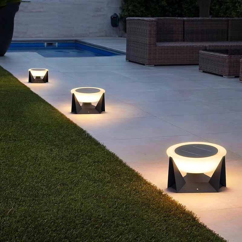 Solar outdoor waterproof lawn light. Zero electricity bill. Landscape lights suitable for gardens, parks, courtyards, and square