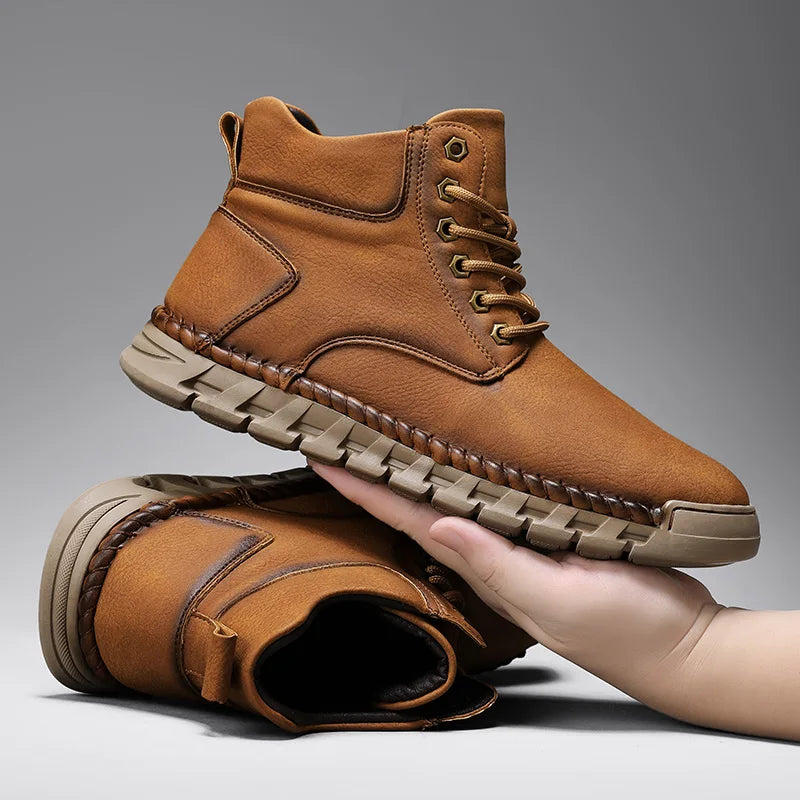 Lace-Up Men's High Top Shoes Classic Winter Men Ankle Boots Version Casual Motorcycle Boots Male Winter Plush Snow Leather Botas