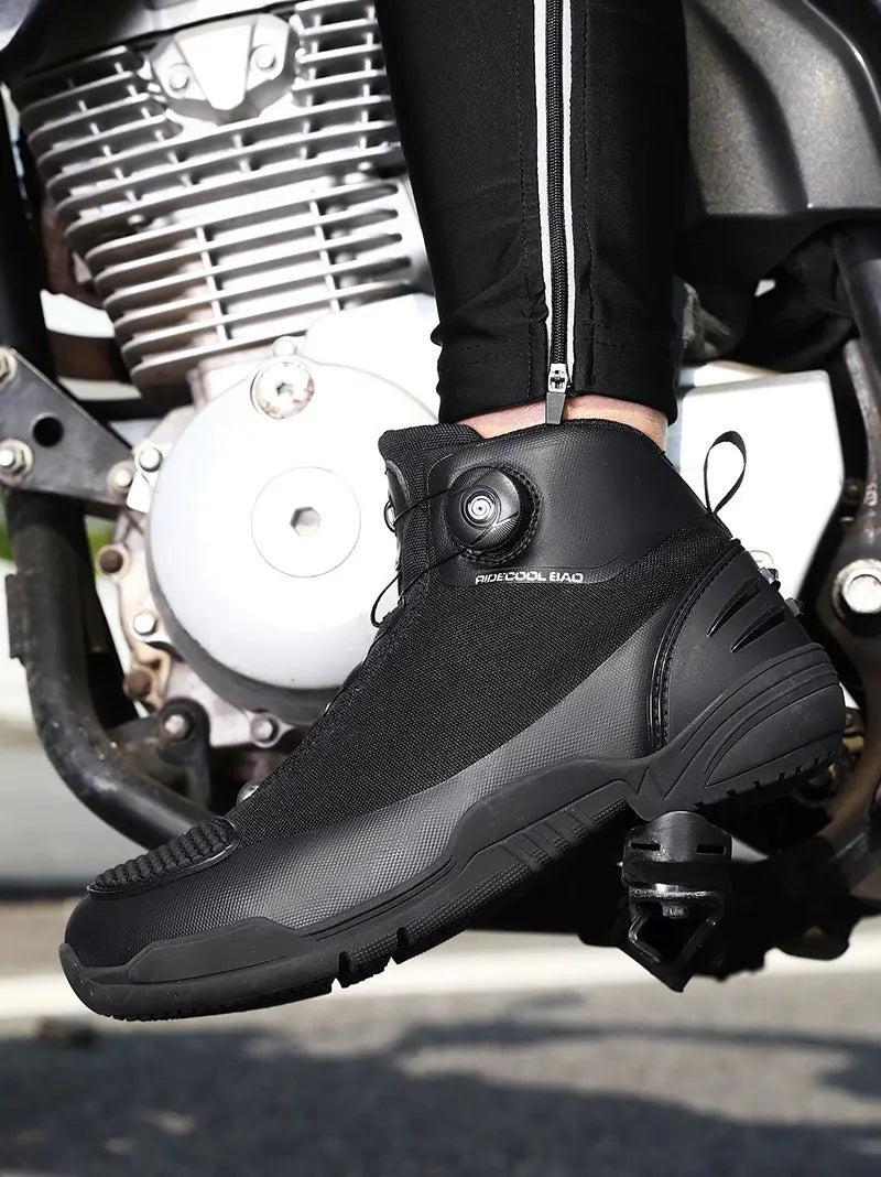 Men's Motorcycle Shoes New Waterproof Breathable Motorbike Shoes Men Motorcycle Short Boots Motos Bike Riding Shoes QK02