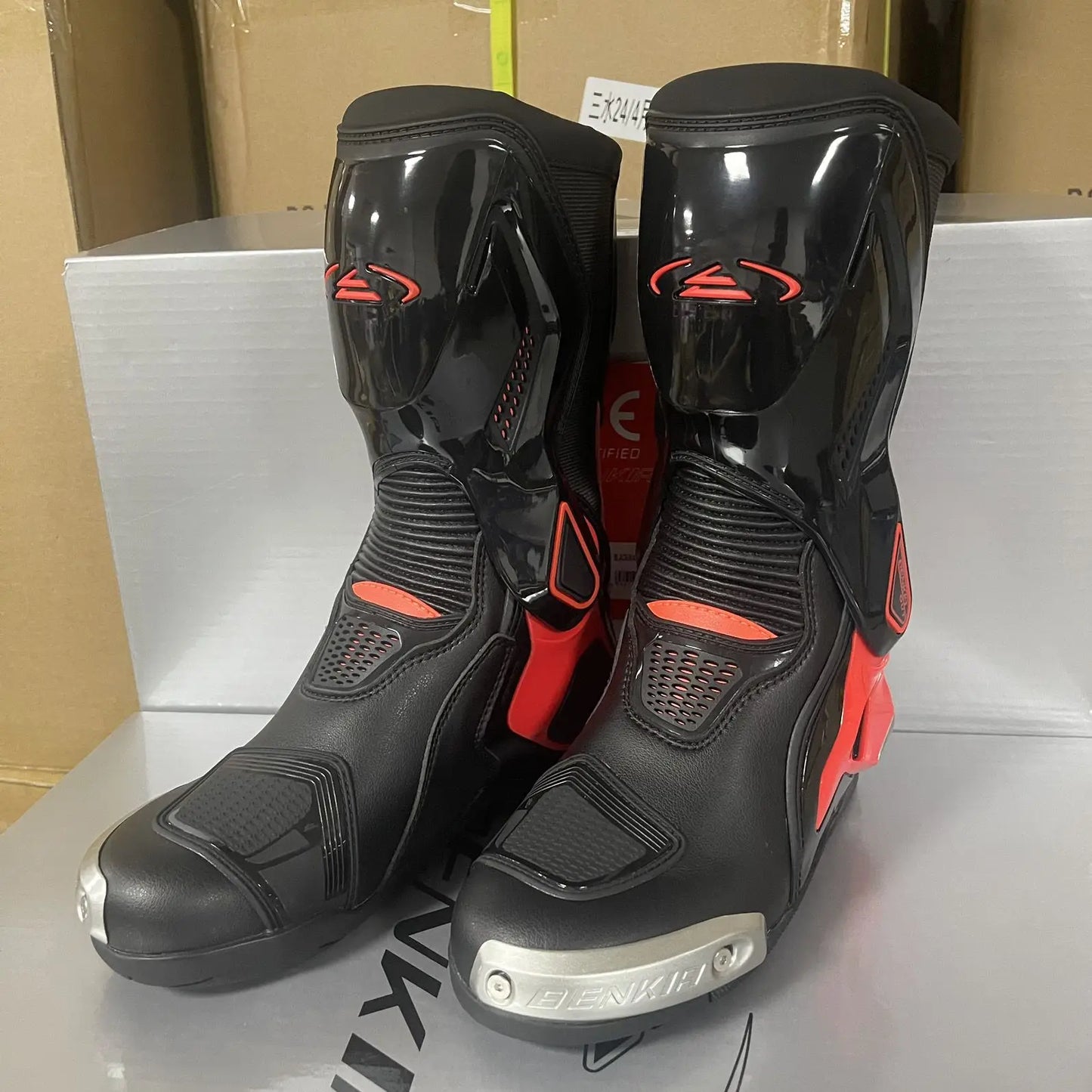 Motorcycle Riding Boots Motorcycle Rally Off-road Racing Shoes Warm and Anti Fall Riding Shoes Motorcycle Travel Supplies