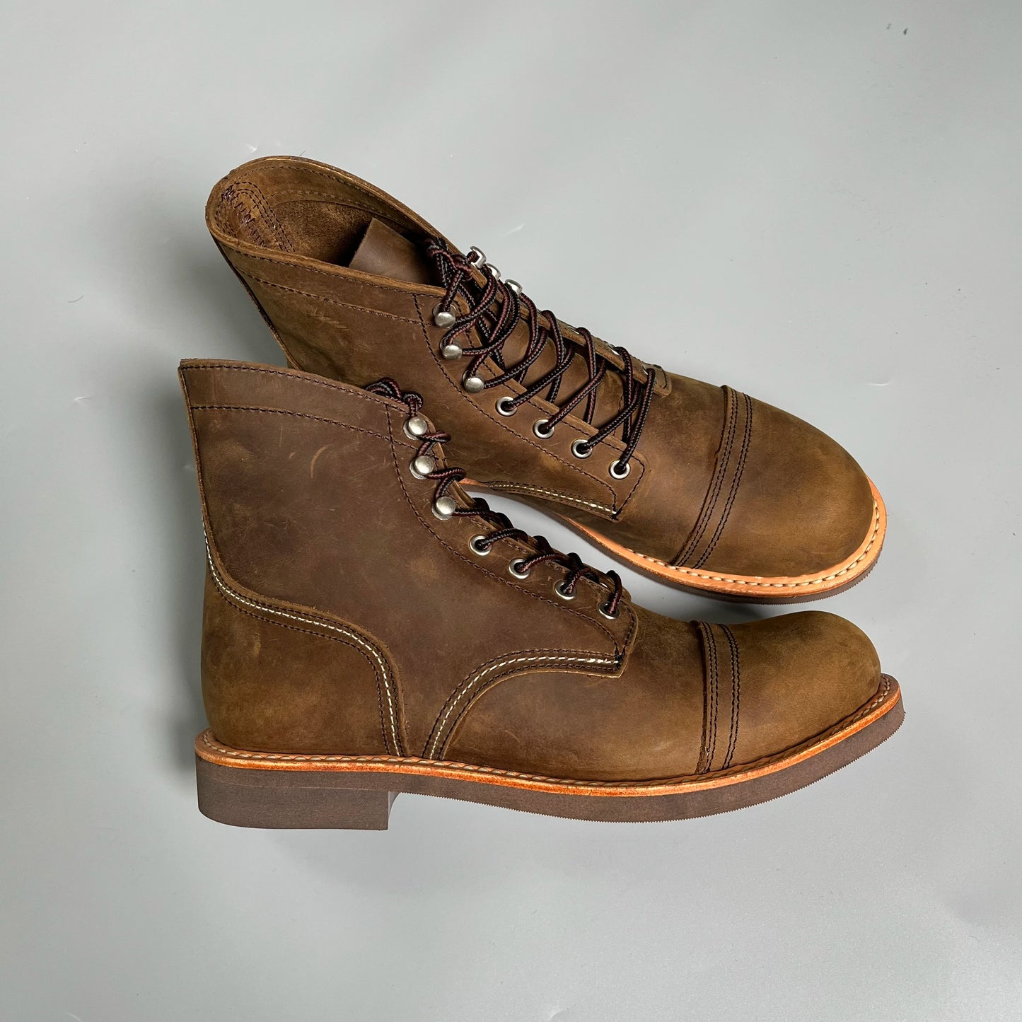 Durable Goodyear-Welted Motorcycle Rugged Heritage Boots Vintage Oil Genuine Leather 8111 Red Punk For Men Cowhide Mid-Cut Shoes