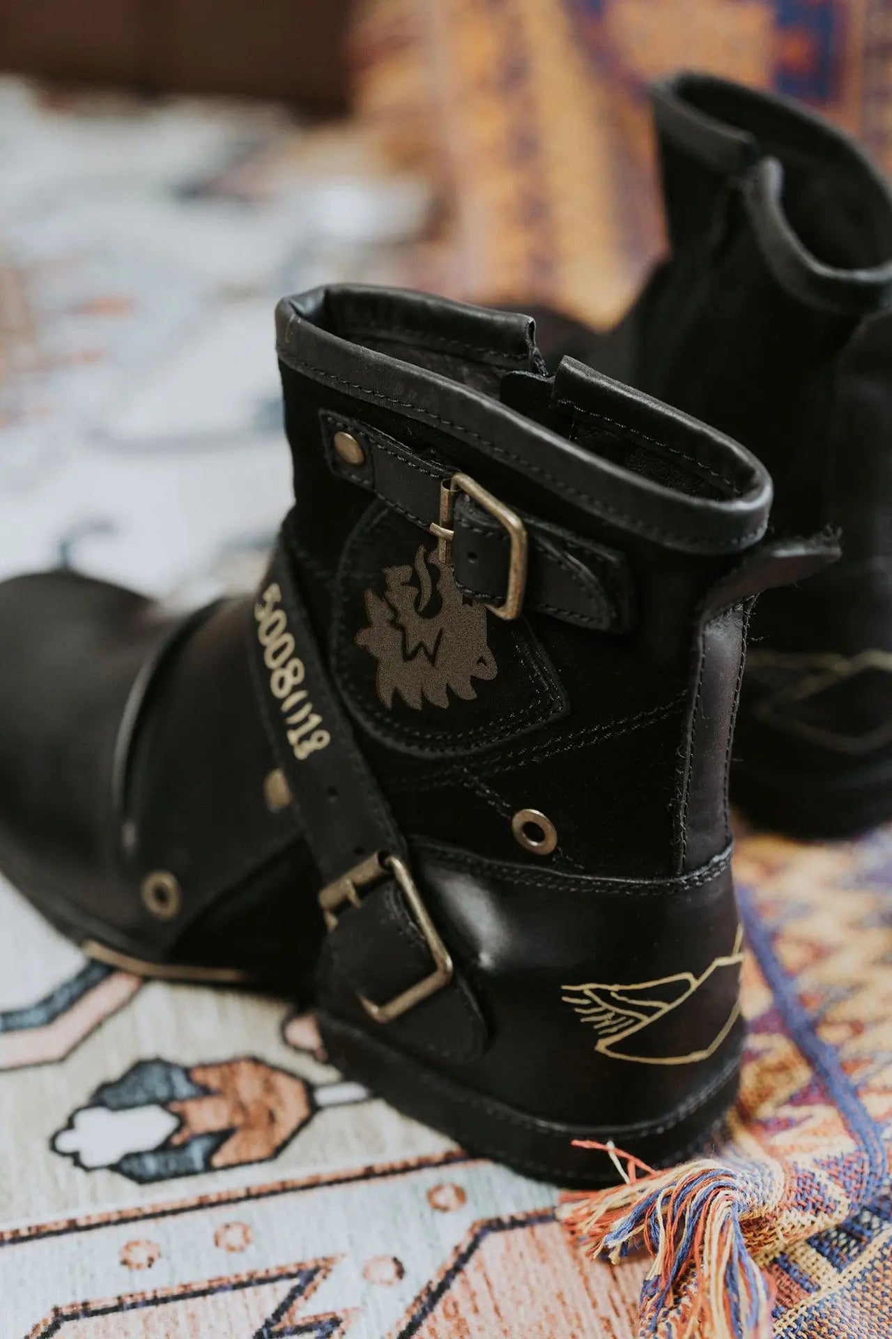 Fashion Men's Shoes Boots Warm Leather Vintage Motorcycle Male Boots Riding Retro 2024 Metal Style Zippers Men's Shoes