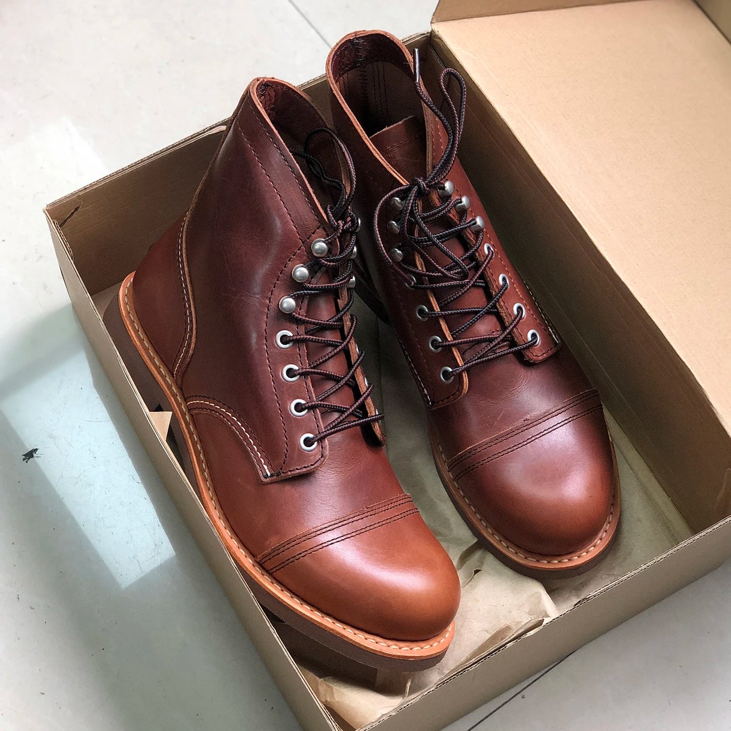 Durable Goodyear-Welted Stitchdown Rugged Style Work Boots Heritage Genuine Leather Moctoeboots Red For Men 1907 Shoes