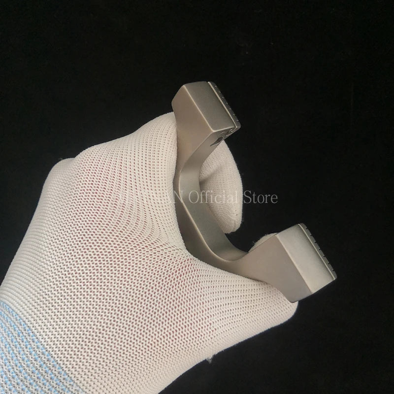 High-quality Titanium Alloy Slingshot with Rubber Band Professional Outdoor Sports Hunting Shooting Catapult Accessories