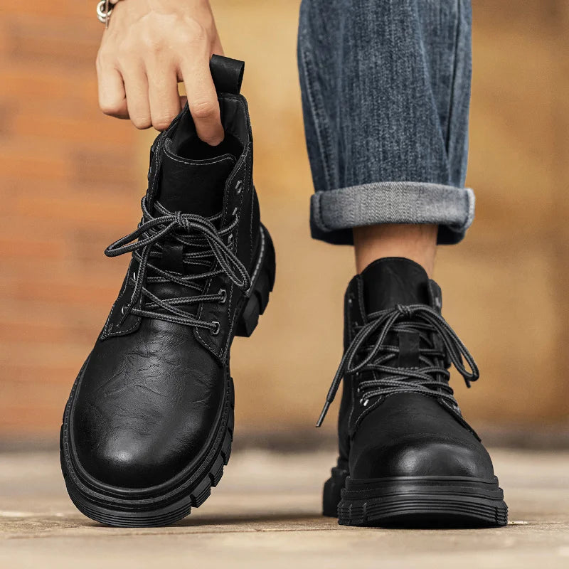 Outdoor Leather Ankle Boots Fashion Lace Up Motorcycle Boots Non-Slip Male Comfortable Botas 2025 New Arrival Men High Top Shoes