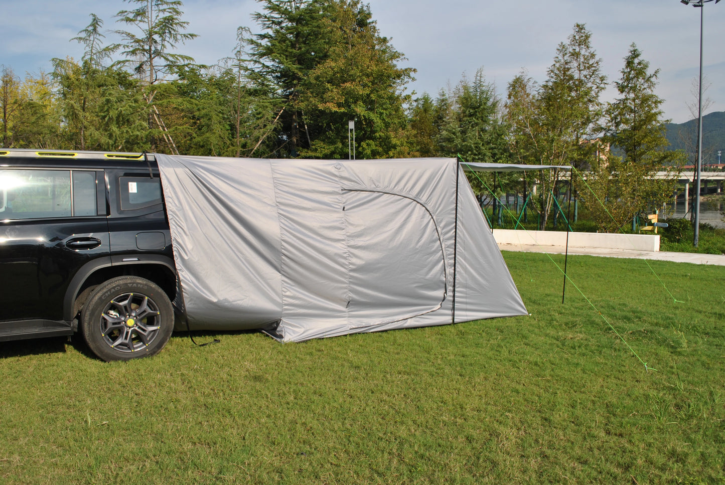 camping tent big space with rainfly, hatch back camping tent for 5 person, tailgate camping tent for suv with 4 poles, car tent