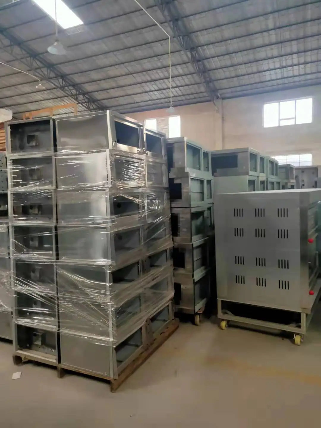 Supplier Stainless Steel Portable BBQ Gas Grill for Outdoor Camping and Restaurant Use