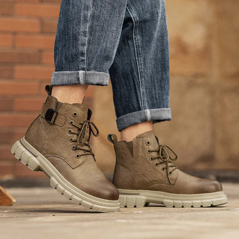 Outdoor Leather Ankle Boots Fashion Lace Up Motorcycle Boots Non-Slip Male Comfortable Botas 2025 New Arrival Men High Top Shoes