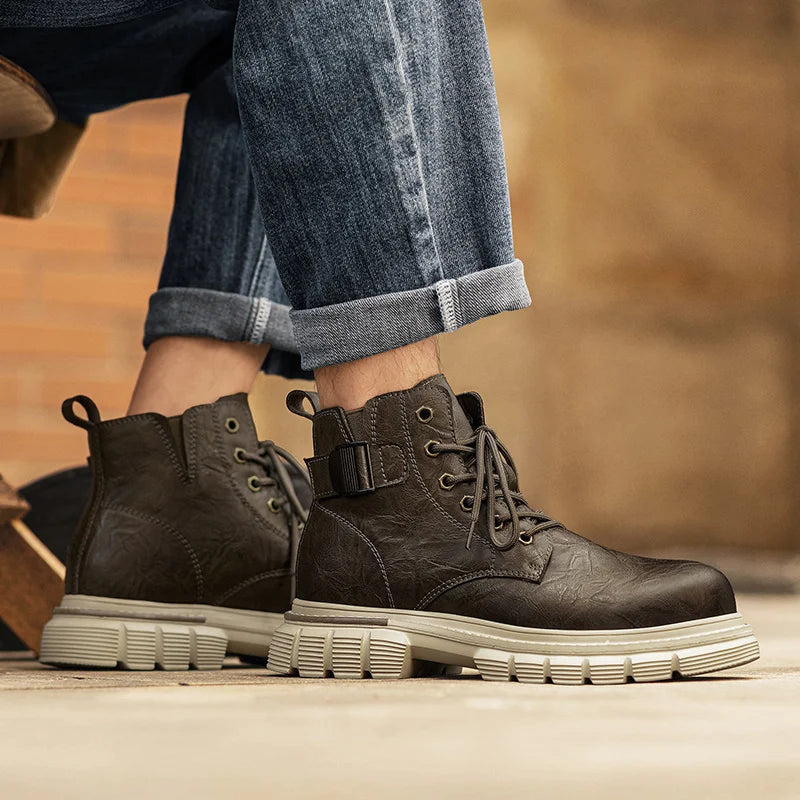 Outdoor Leather Ankle Boots Fashion Lace Up Motorcycle Boots Non-Slip Male Comfortable Botas 2025 New Arrival Men High Top Shoes