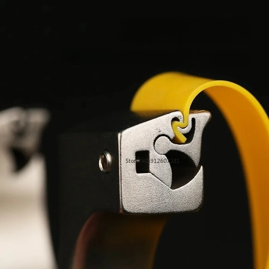 Fiber Optic Aiming Shooting Slingsshot High Precision Sling Outdoor Hunting Slingshot for Hunting High Precision Catapult