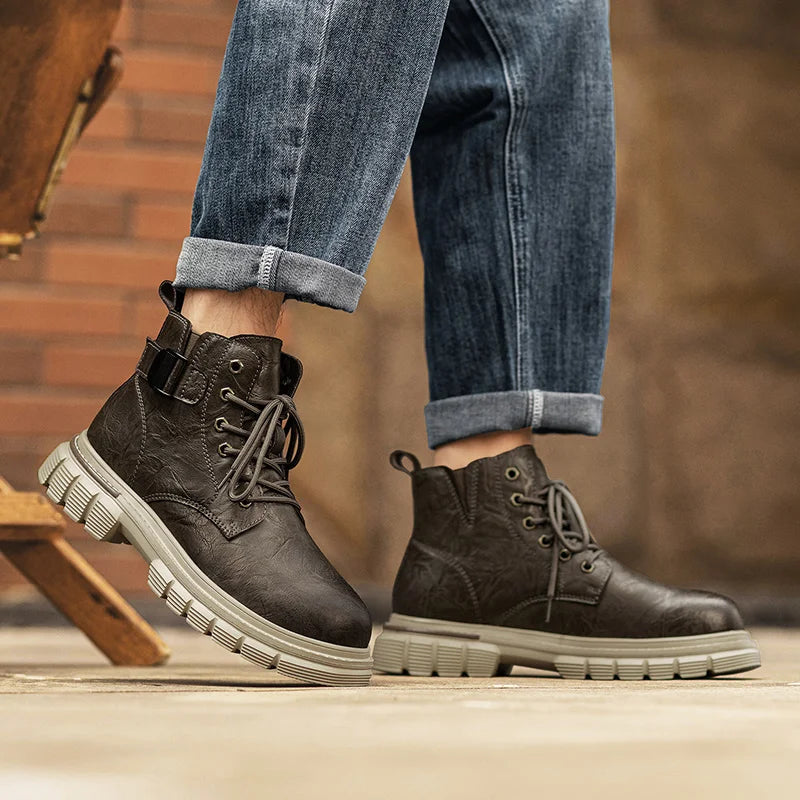 Outdoor Leather Ankle Boots Fashion Lace Up Motorcycle Boots Non-Slip Male Comfortable Botas 2025 New Arrival Men High Top Shoes