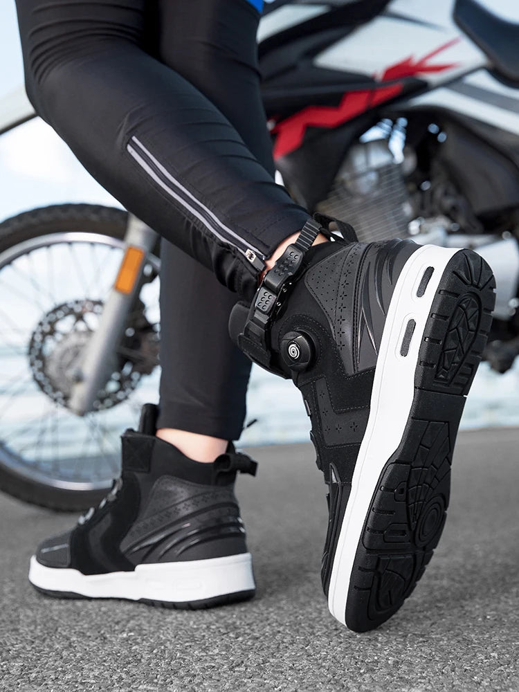 New Men's Motorcycle Boots Ankle Motocross Racing Shoes black Breathable Biker Boots Anti-slip Shoes Leather Motorcyclist Boots