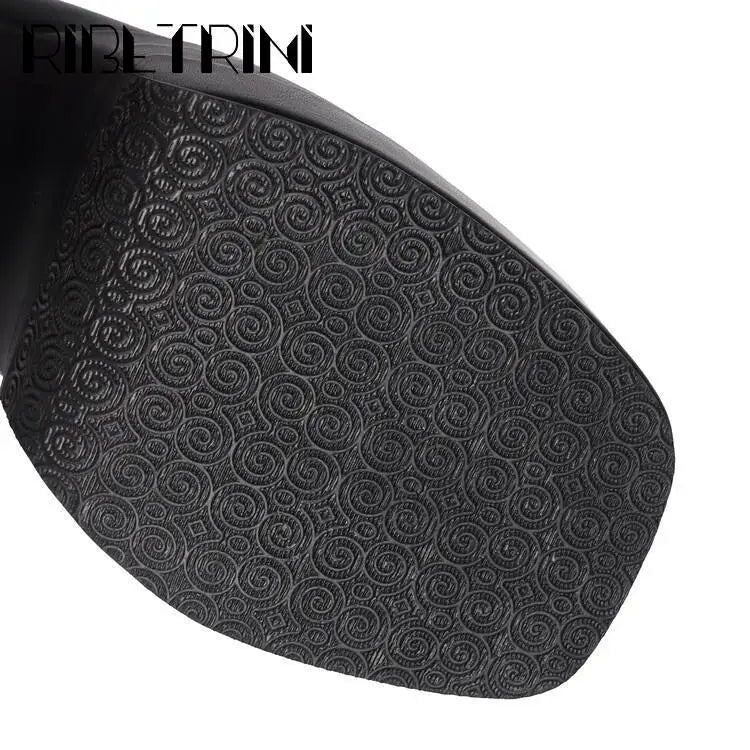 Cool Women Motorcycle Boots High Heeled Knee High Sassy Platform Shoes Lace Up Zip Luxury Designer Brand Winter Street Booties