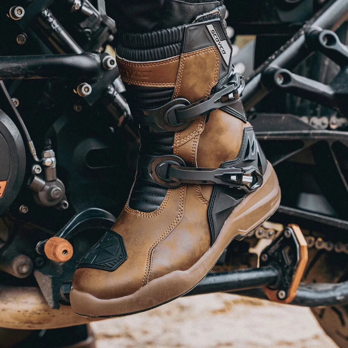 Scoyco Enduro Motorcycle Boots Waterproof Motorcyclist Botas Brown Leather Motocross Boots Off Road Racing Black For Men Knight